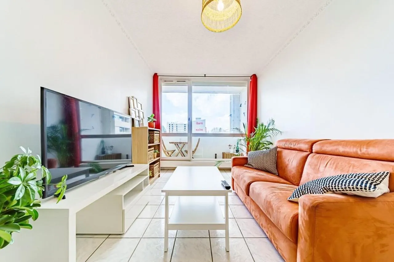 Chez Anatole - Charming 4 People - Gratte Ciel Apartment Villeurbanne