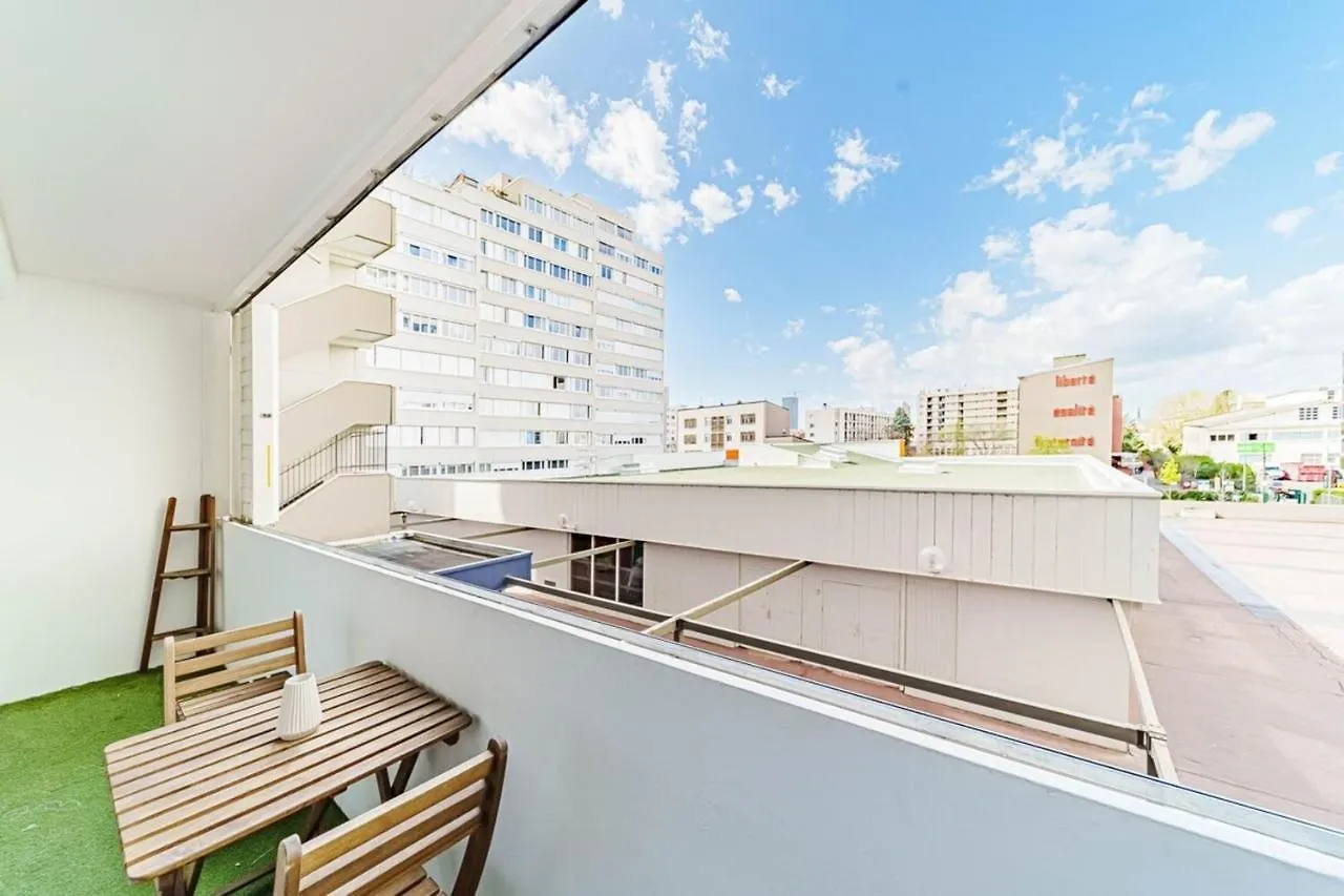 Chez Anatole - Charming 4 People - Gratte Ciel Apartment Villeurbanne 0*,  France