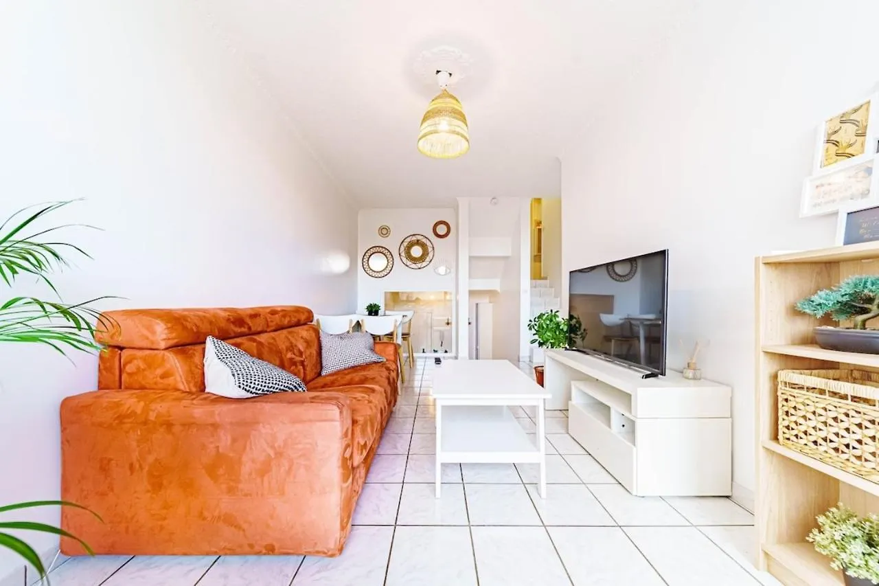 Chez Anatole - Charming 4 People - Gratte Ciel Apartment Villeurbanne