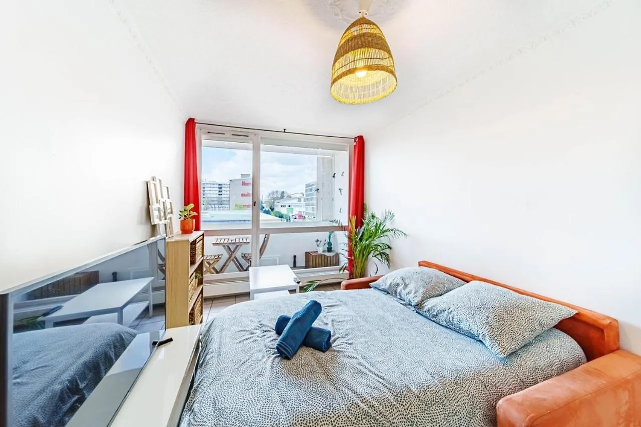 Chez Anatole - Charming 4 People - Gratte Ciel Apartment Villeurbanne 0*,