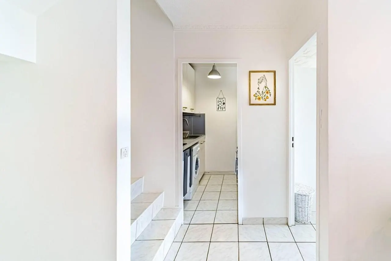 Chez Anatole - Charming 4 People - Gratte Ciel Apartment Villeurbanne